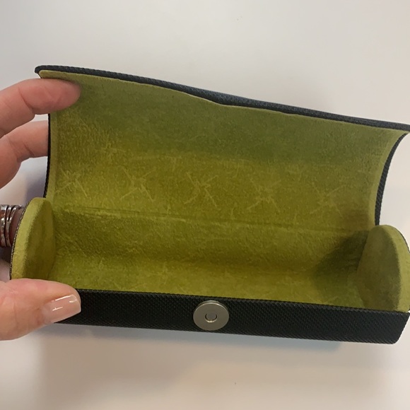 Nicole Miller eye/ Sunglass case Unisex - Picture 3 of 7